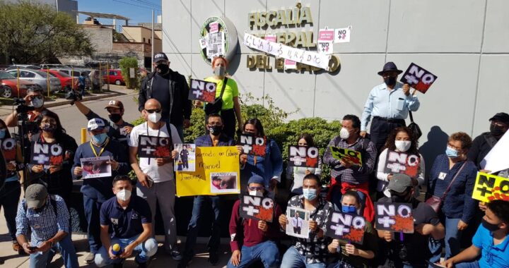 Clausuran simbólicamente  Fiscalía y Palacio de Gobierno, exigen justicia