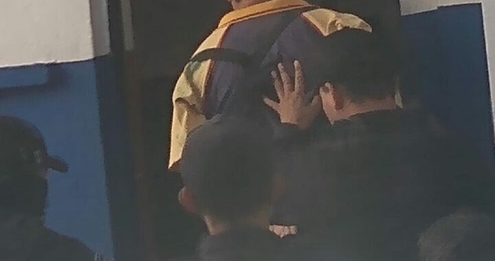 Detienen a hombre por corrupción de menores en la capital