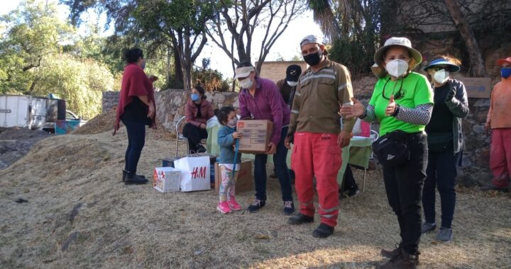 Reconocen Guardianes del Camino Antiguo de Marfil al personal de Limpia municipal