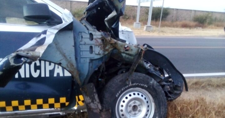 Choca patrulla en la capital