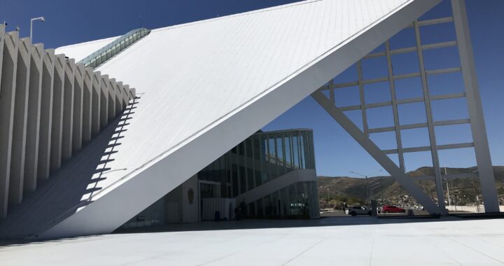 Proponen homenaje luctuoso de cuerpo presente en el Congreso, la familia decidirá