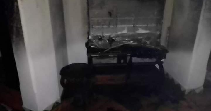 Chimenea causa incendio en vivienda