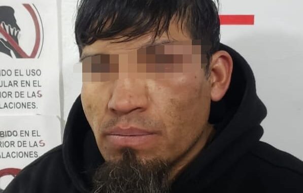 Detienen a hombre robando en vivienda