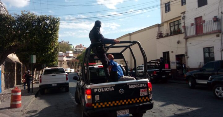 Detienen a dos por robo