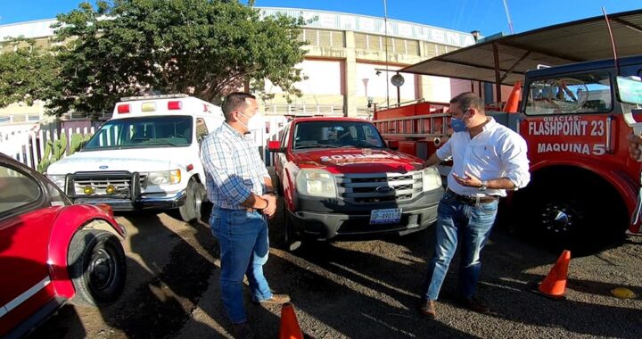 Apoya con camioneta a Bomberos SIMUB