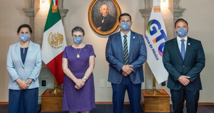 Modifican cargos en el gabinete de Educación