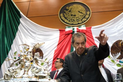 Más reformas impuestas o una nueva Constitución