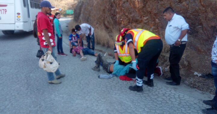 Atropellan a jóvenes y los abandonan