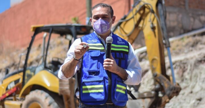 Navarro podría no dejar la alcaldía y contender por la relección