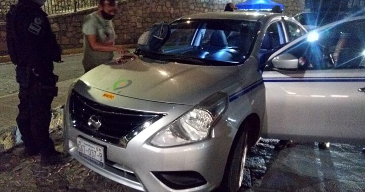 Revisan hasta la guantera