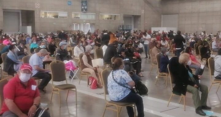 Avanza vacunación en el municipio de León