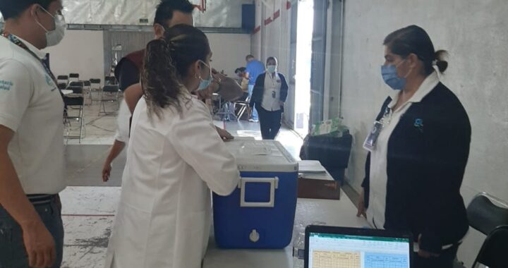 Quedan vacunas Pfizer contra el COVID, solo en la sede del Macrocentro Deportivo Valenciana