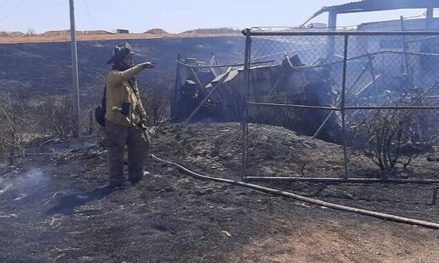 Arrasa fuego con bodegas municipales