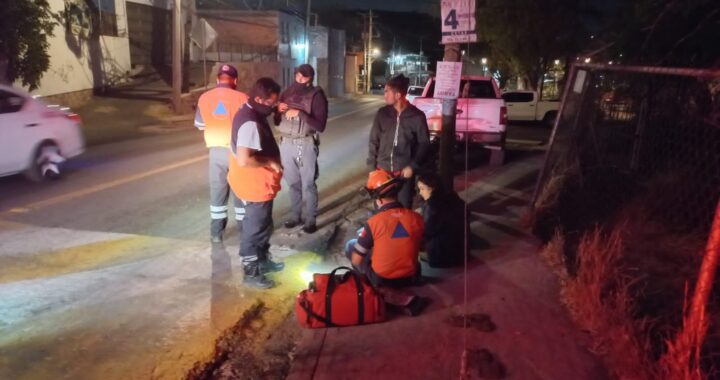 Resultan cinco heridos en choques