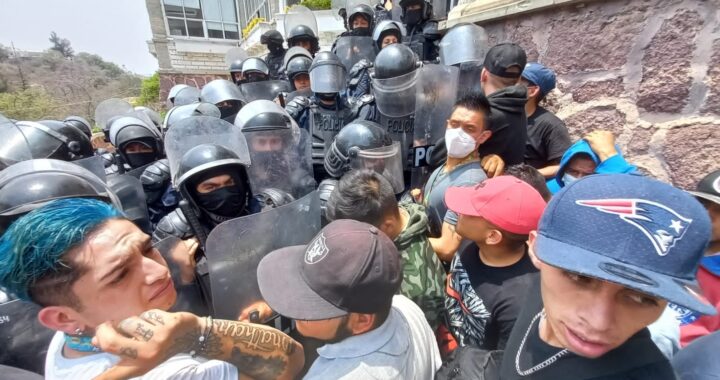 Toman internos de anexos instalaciones de Finanzas