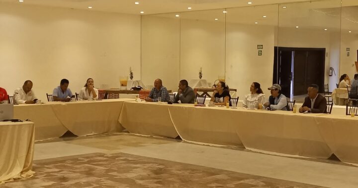 Quieren empresarios que candidatos firmen sus propuestas