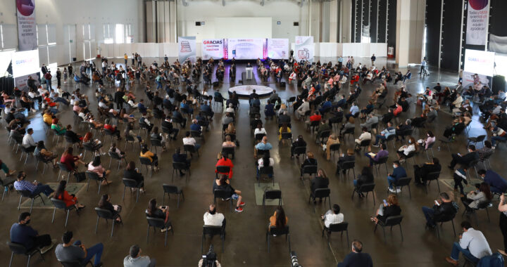 Reconocen labor de los maestros guanajuatenses