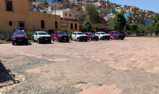 Se integran 3 patrullas más a los trabajos de la policía de Género