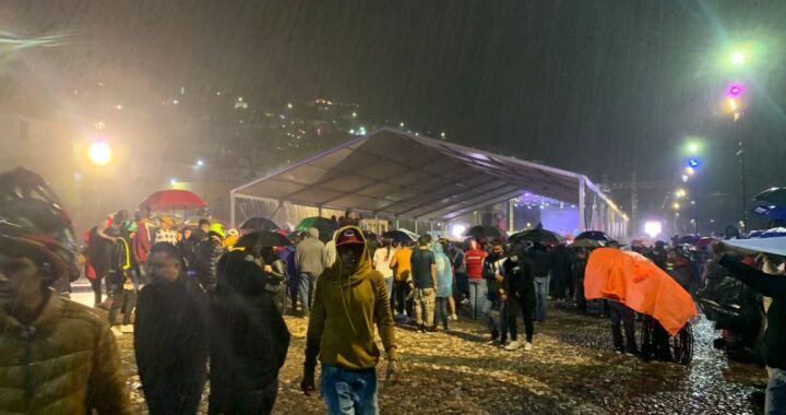 Tromba y peleas arruinan cierre de las fiestas de San Juan