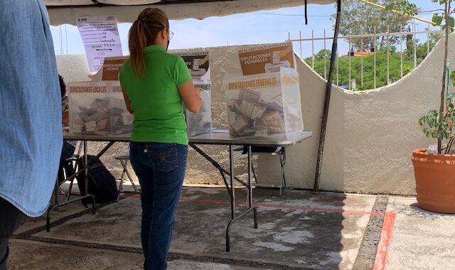 Autoridad electoral organiza elecciones, gobiernos garantizan la seguridad