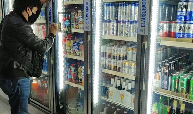 Clausuran tienda de conveniencia de gasolinera en zona sur