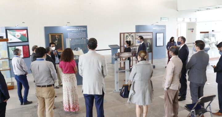 Inaugura Congreso exposición sobre la consumación de la independencia
