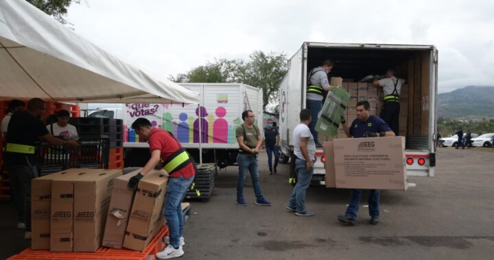 Destruyen más de 74 mil kilos de material electoral
