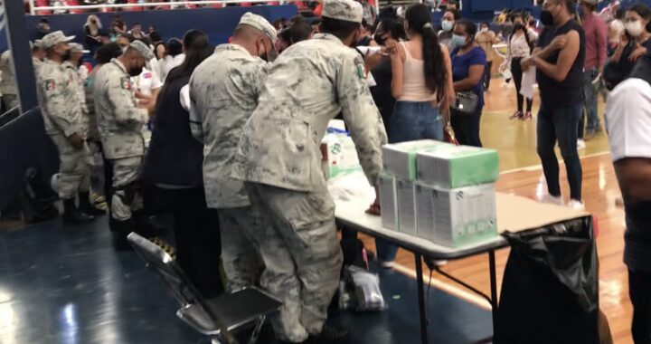 AL MENOS 100 PERSONAS DE EDUCACIÓN SE HAN PUESTO UNA VACUNA ANTICOVID EXTRA