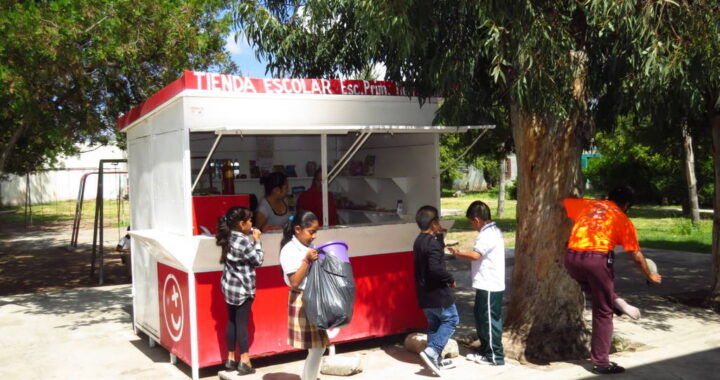 Vigila secretaría de Educación tienditas escolares para evitar mala alimentación