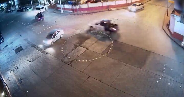 Siete policías heridos en choque de patrullas