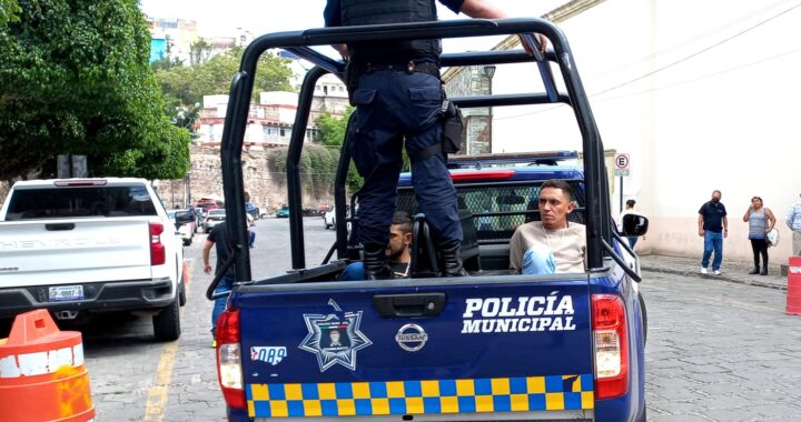 Detienen a tres con droga en El Maluco