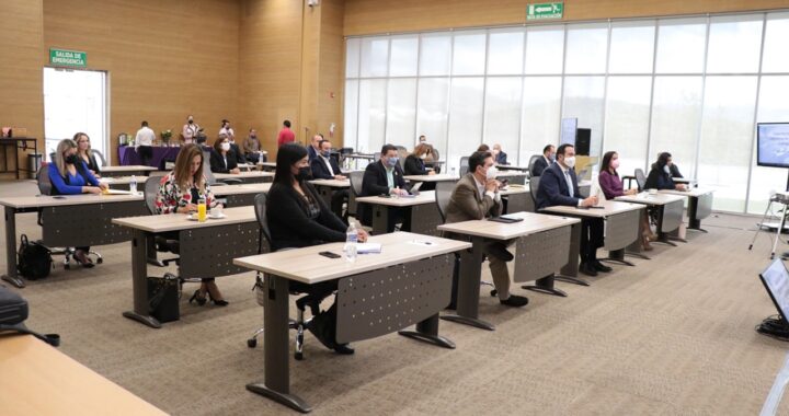 Inicia capacitación a los diputados electos