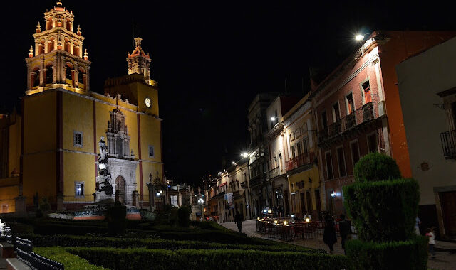 COMO SI SIGUIERA VIVA