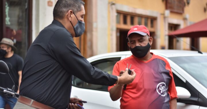 Entregan premios del sorteo De Puro Corazón
