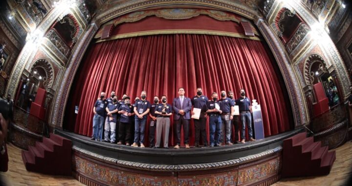 Personal técnico del Teatro Juárez es reconocido con la presea Mtro. Trueba Olivares