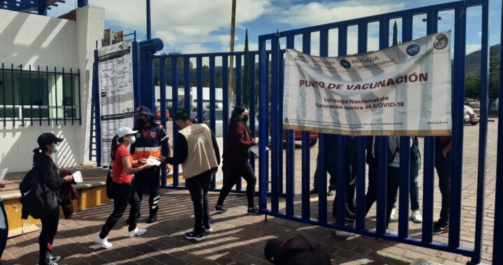 Arranca vacunación AntiCovid para mayores de 18 en la capital