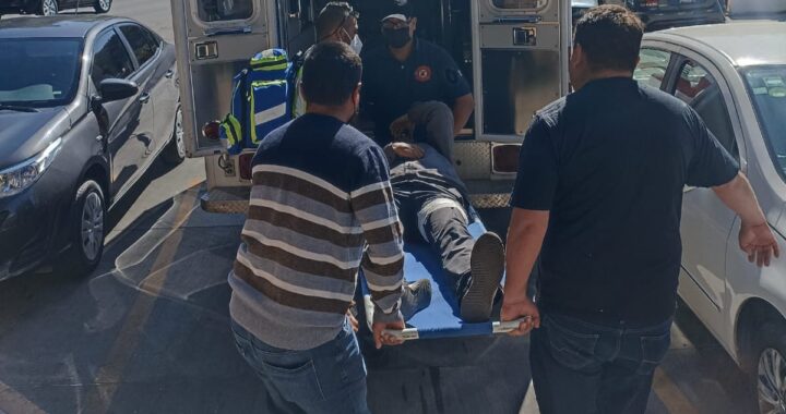 Pelean en gasolinera por viejas rencillas