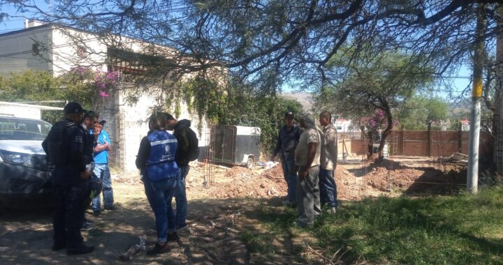 Detienen a trabajadores por violentar sellos de suspensión en obra
