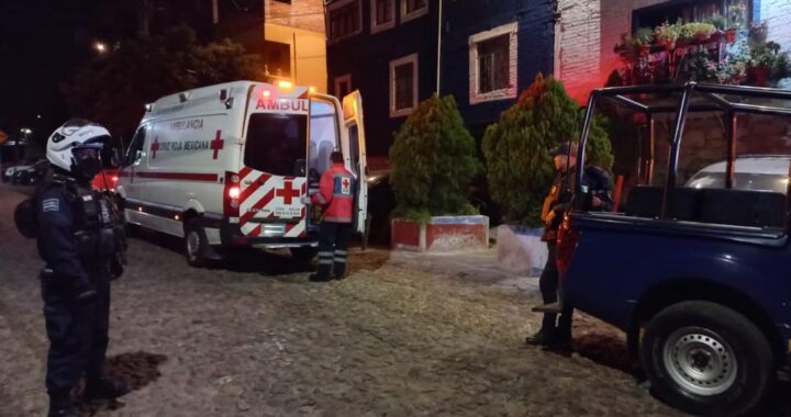 Hombre golpea a su padre