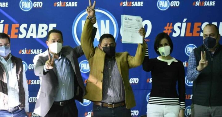 Acusan de fraude electoral al alcalde de Santiago Maravatio al unirse al PAN