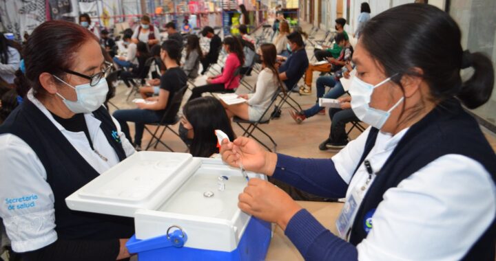 Sector salud recibe su refuerzo de la vacuna AntiCovid
