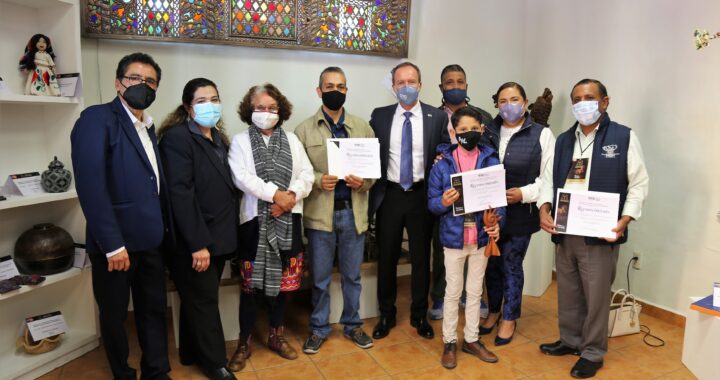 Reconocen a artesanos del estado de Guanajuato
