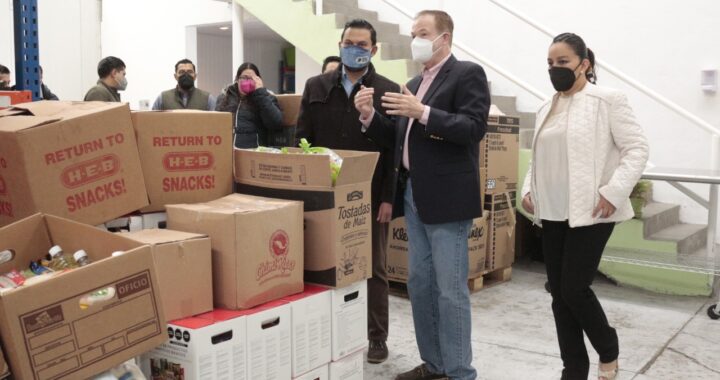 Entregan donativos a Banco de Alimentos 