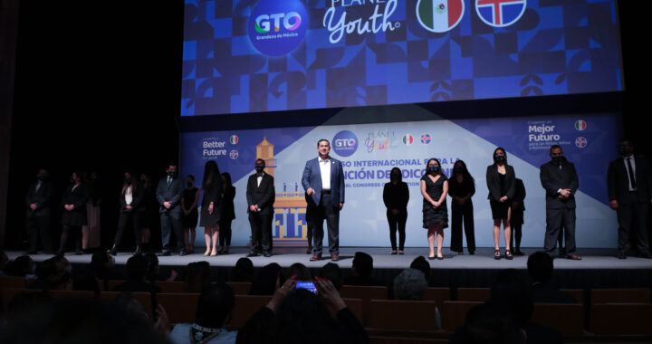 Presenta gobernador conferencia «Una política pública para la prevención de adicciones en jóvenes»