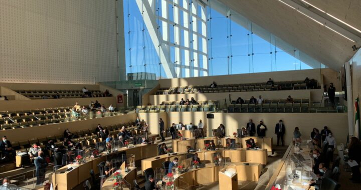 Buscan diputados polarizar las ventanas del salón del Pleno