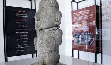 Escultura de Xochipilli-Macuilxóchitl, descubierta en la colonia Guerrero, protagoniza exposición en el Templo Mayor