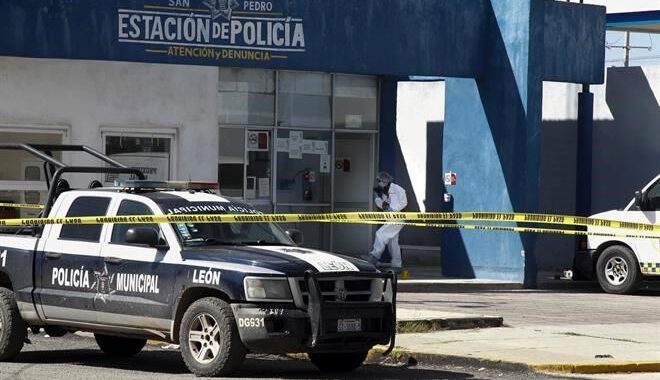 No se deben dar de baja a oficiales por destajo