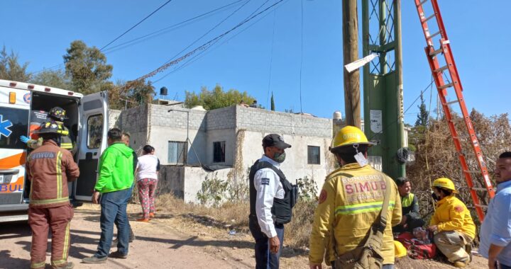 Resulta trabajador lesionado por descarga eléctrica