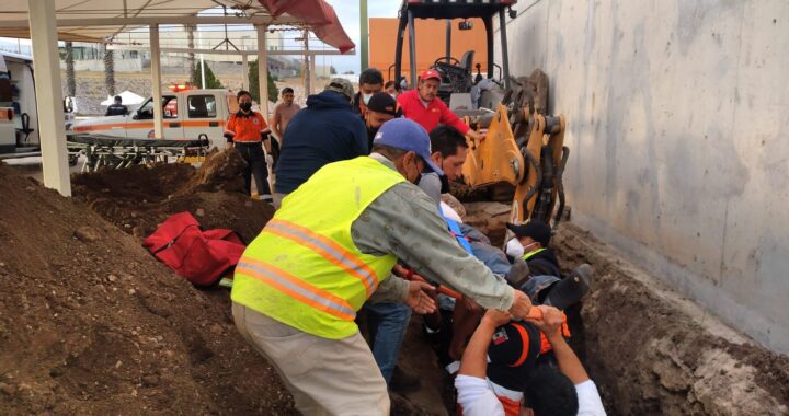 Resulta albañil herido en derrumbe del estacionamiento del CERESO