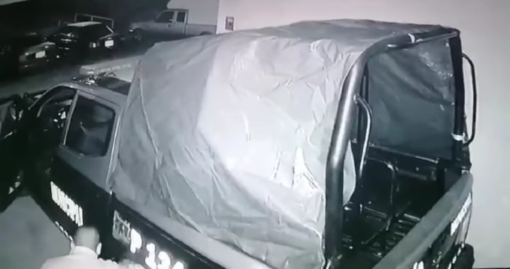 Por presunto robo de gasolina, dan de baja a 3 policías capitalinos